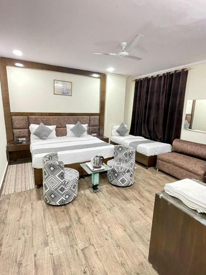 Hotel Radiance Delhi  Exterior photo
